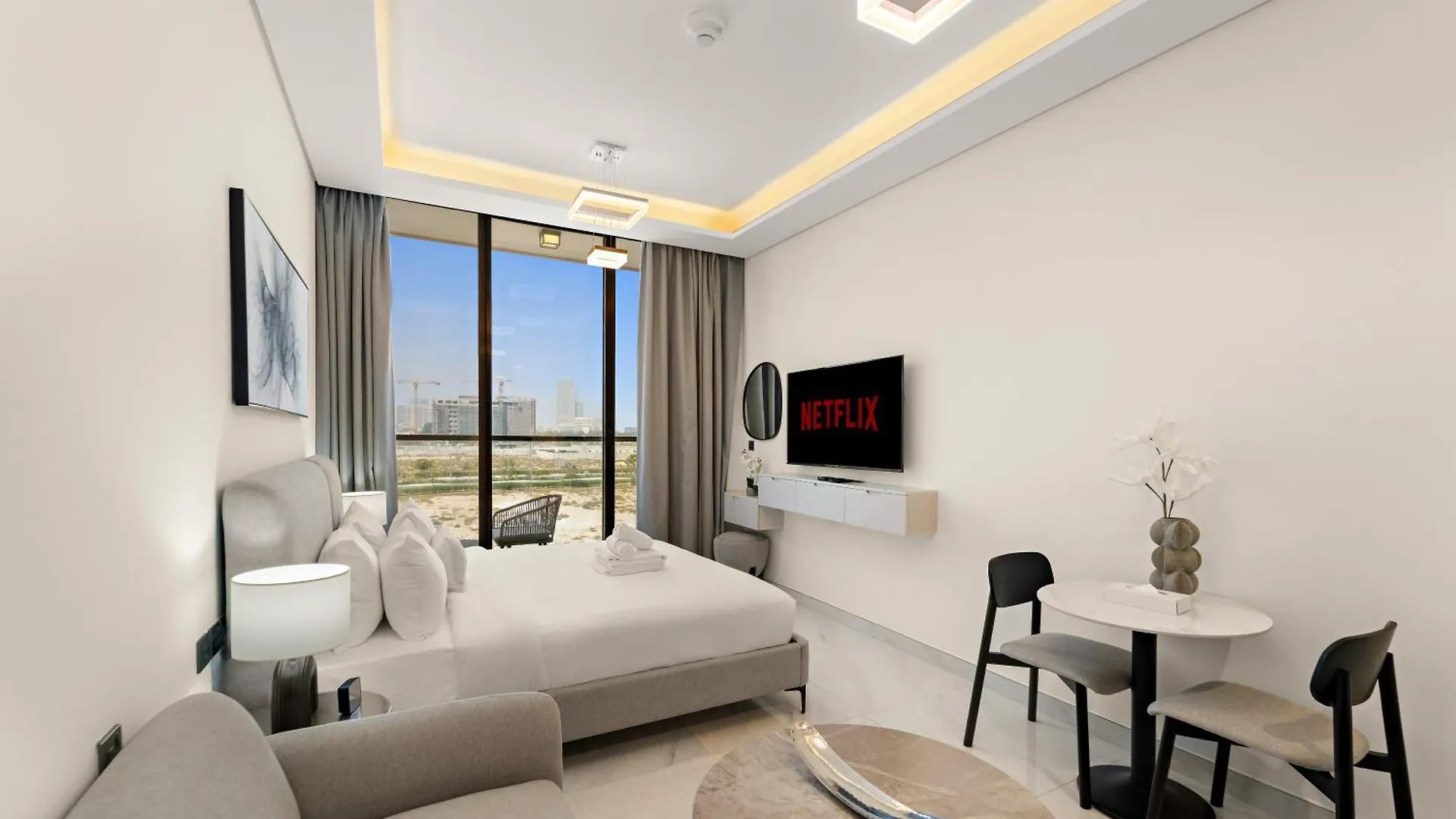 Modern Apt With Pool, Gym, Mini Golf, Playground Dubai